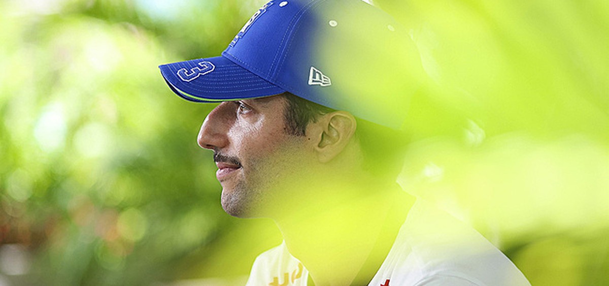 Daniel Ricciardo onthult zijn beste vriend op de grid