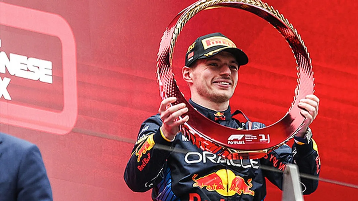 HELD VS. SCHLEMIEL: Verstappen genadeloos, Stroll zakt door het ijs