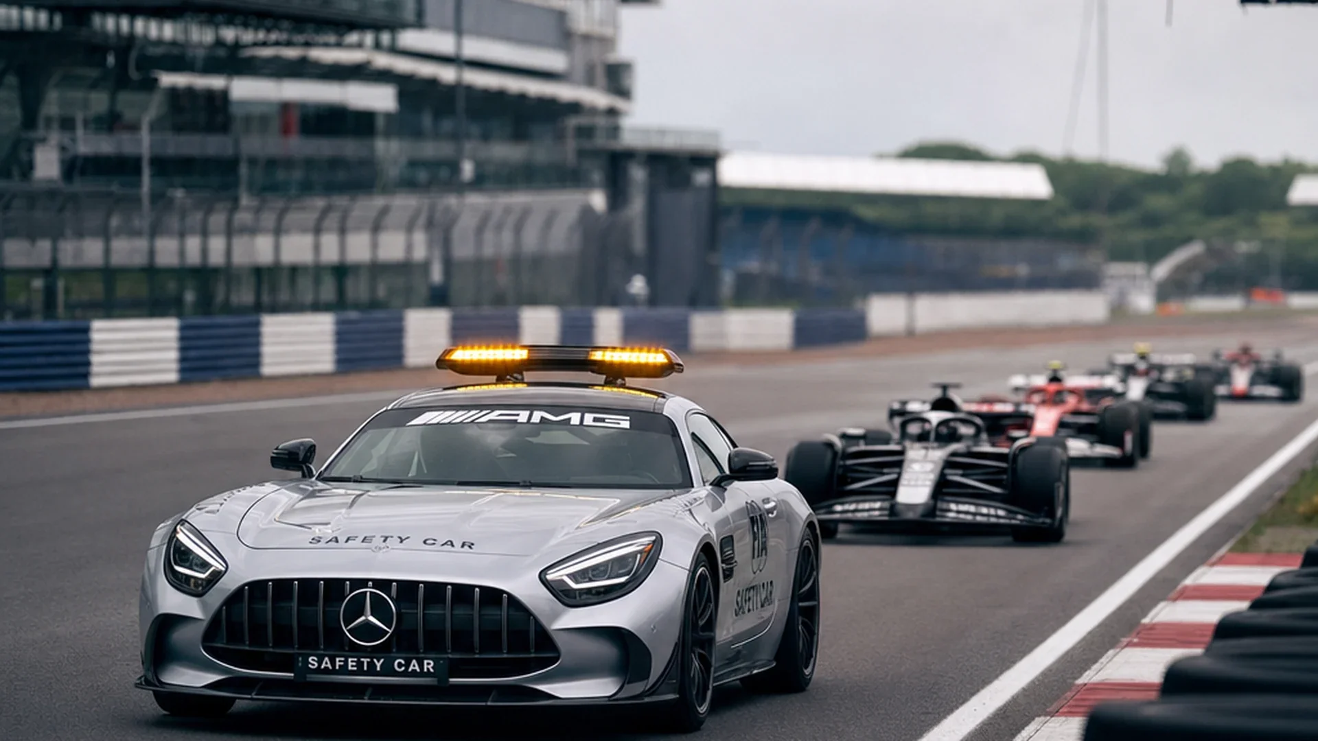 'Rode vlag voor de fans': oud-teambaas fileert de saaie slotfase van Silverstone