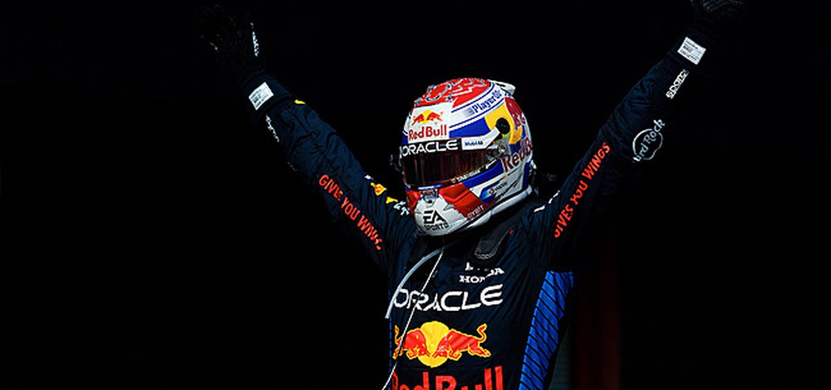 Verstappen krijgt excuses: 'Na die middelvinger ben je een legende'