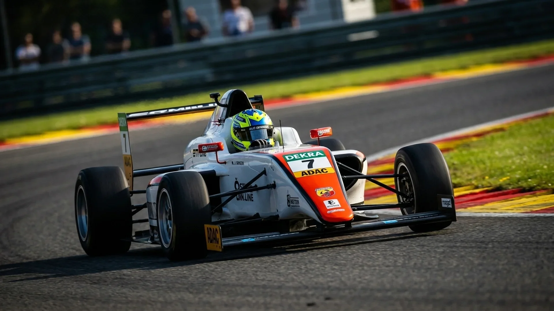 Verstappen strikt McLaren-junior Van Langendonck voor eigen stal