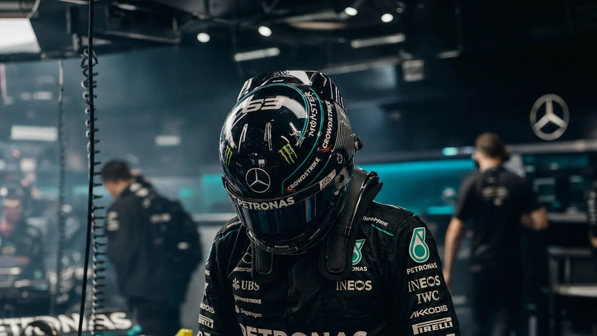 Wolff slaat alarm: Mercedes-pech kan Antonelli de titel kosten