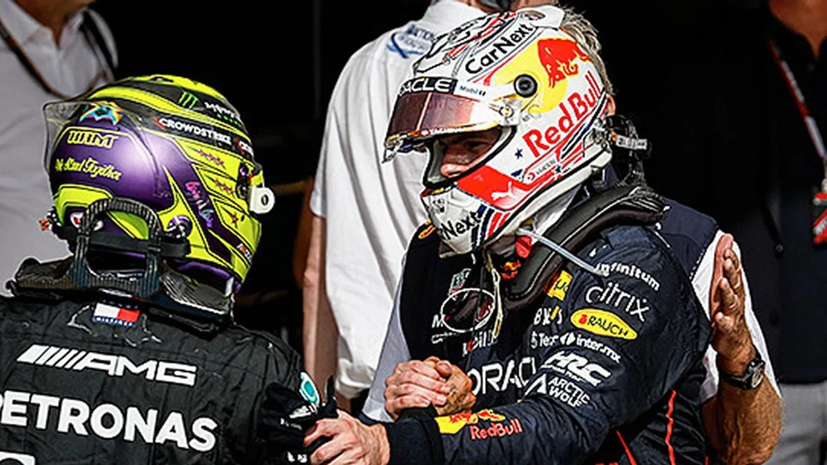 Zorgen om toekomst Verstappen na transferbom: 'Zo valt Red Bull snel'